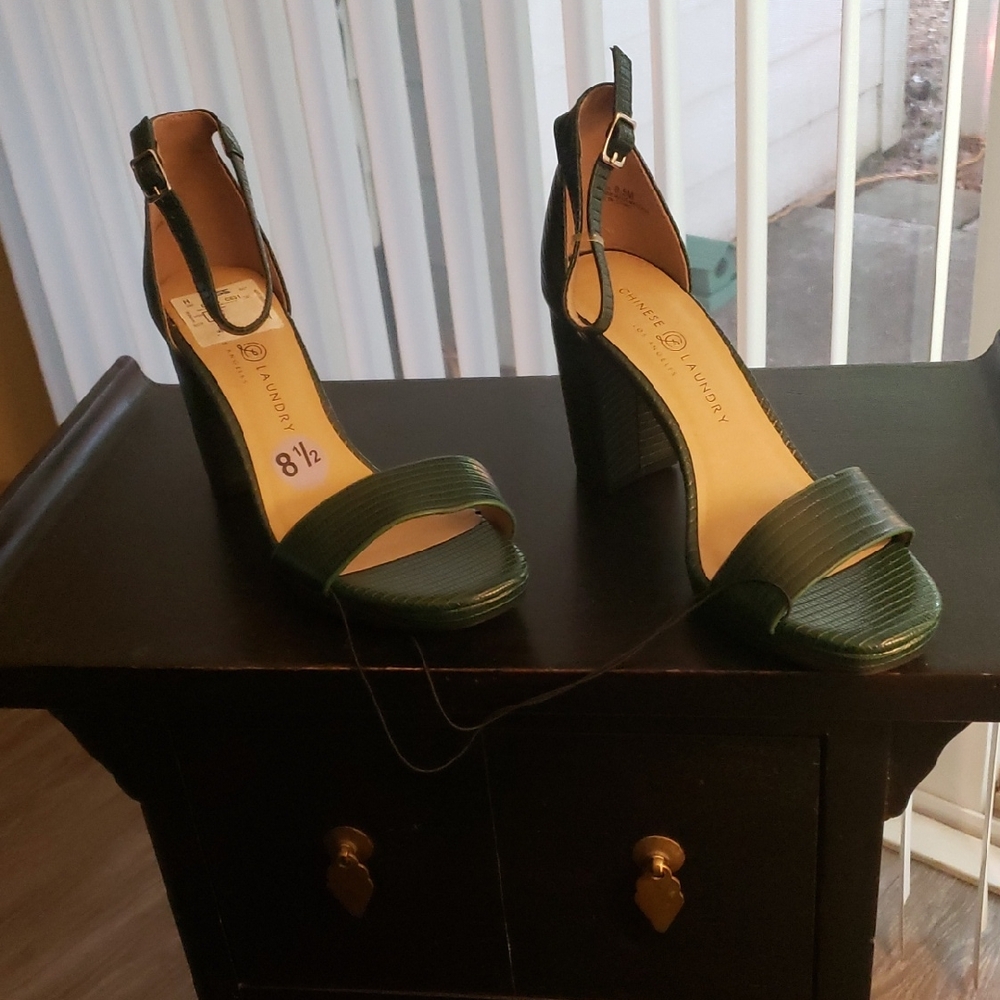 Chinese Laundry Dark Green Block Heel Sandals